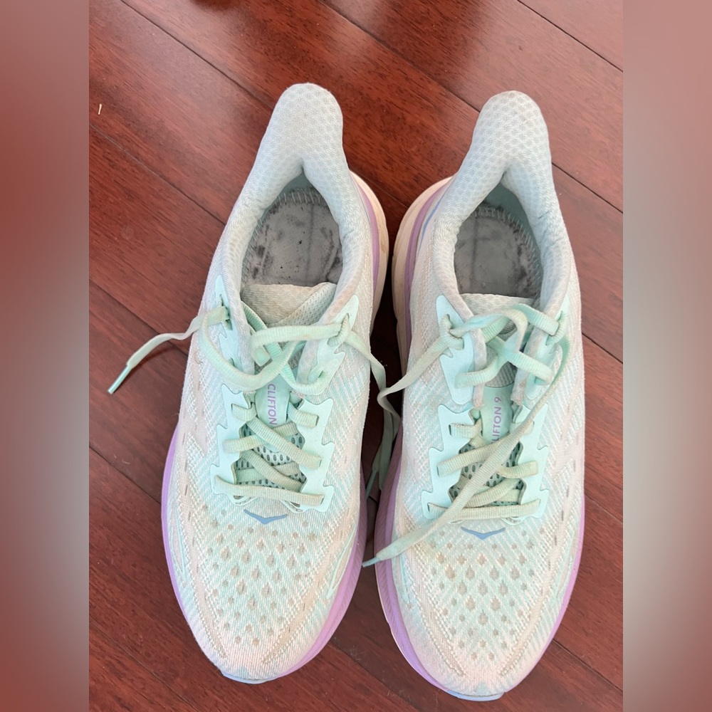 Women’s HOKA no insoles size 7
